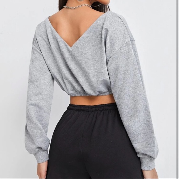 NWT. Zaful V Neck Cropped Sweater. - Picture 2 of 9